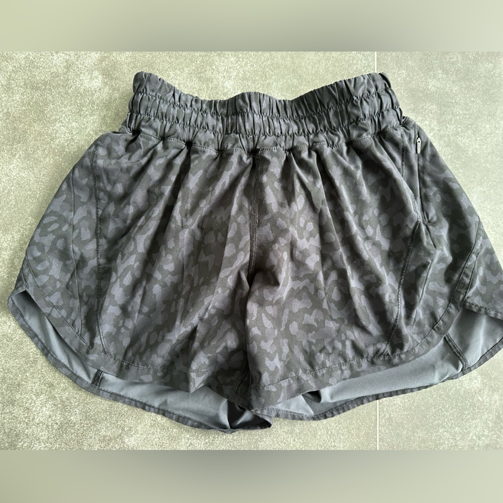 High rise lululemon running shorts size 6